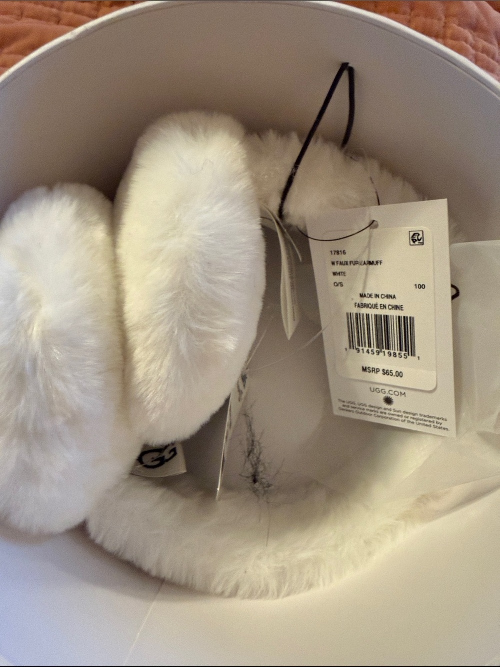 UGG earmuff with storage box - Picture 2 of 3